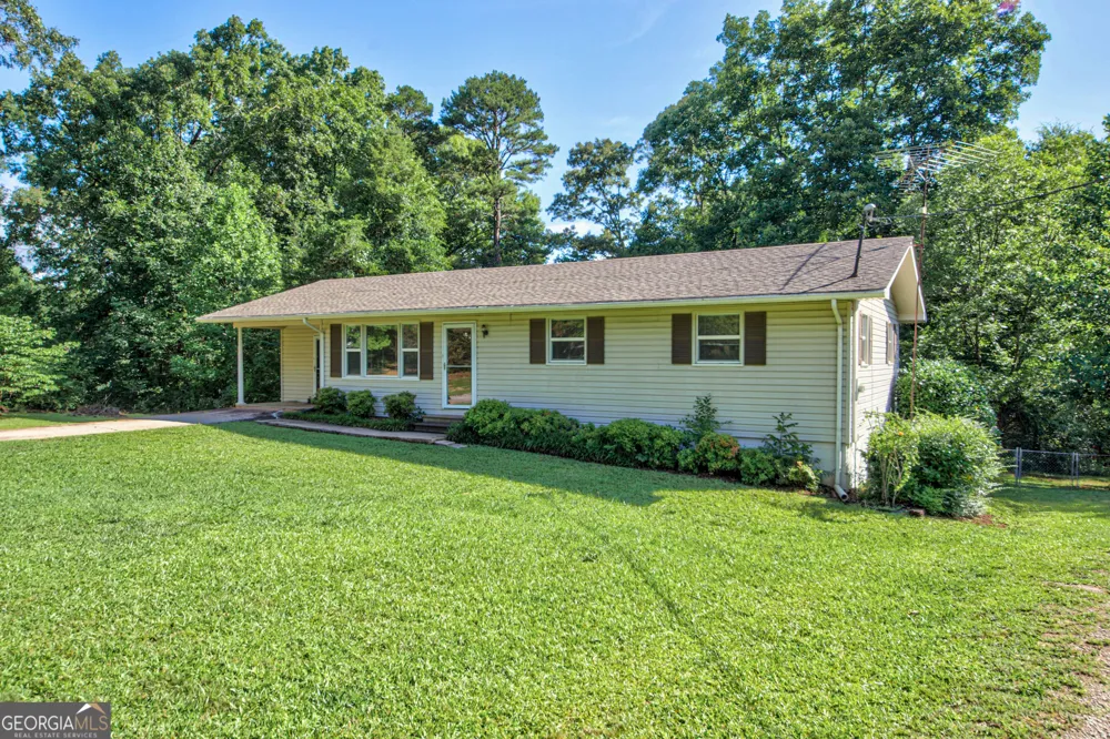 451 Defoor RD Toccoa, GA 30577