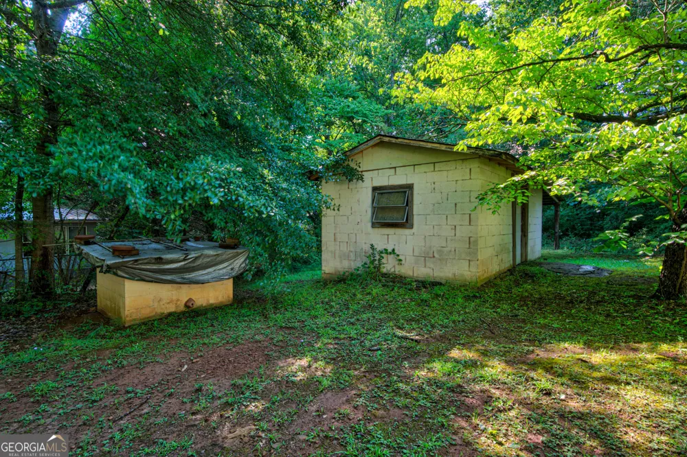 451 Defoor RD Toccoa, GA 30577