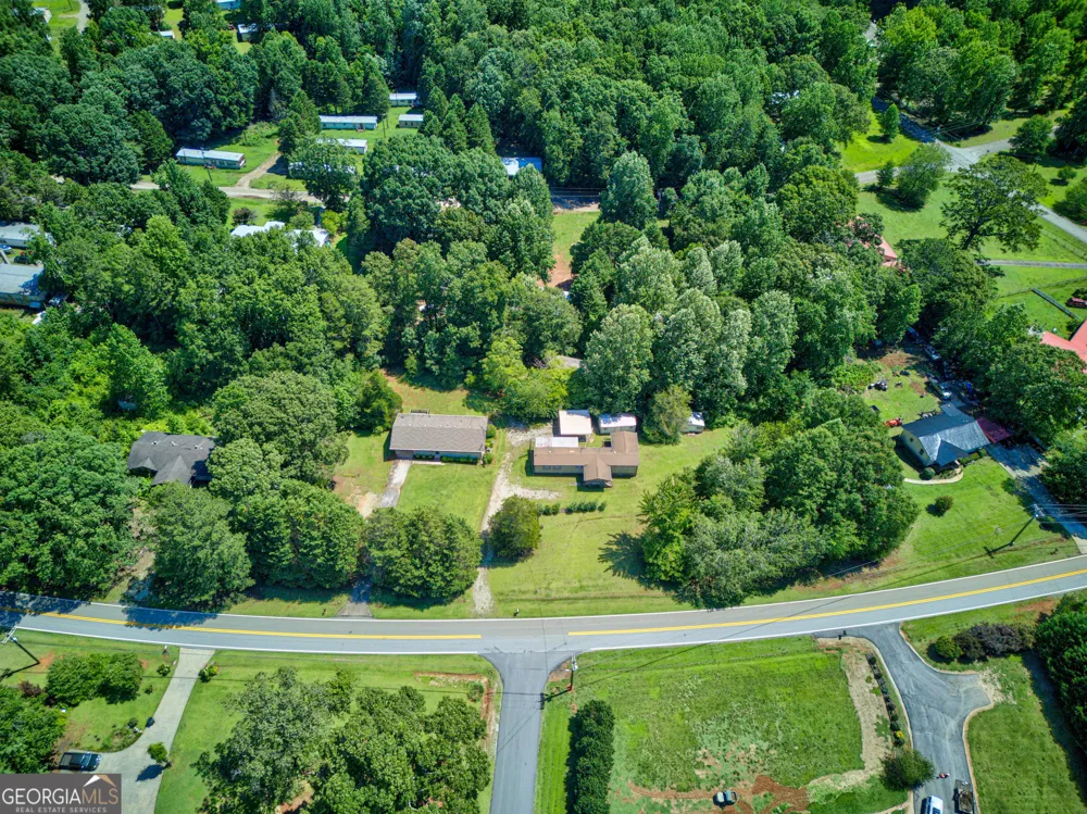 451 Defoor RD Toccoa, GA 30577