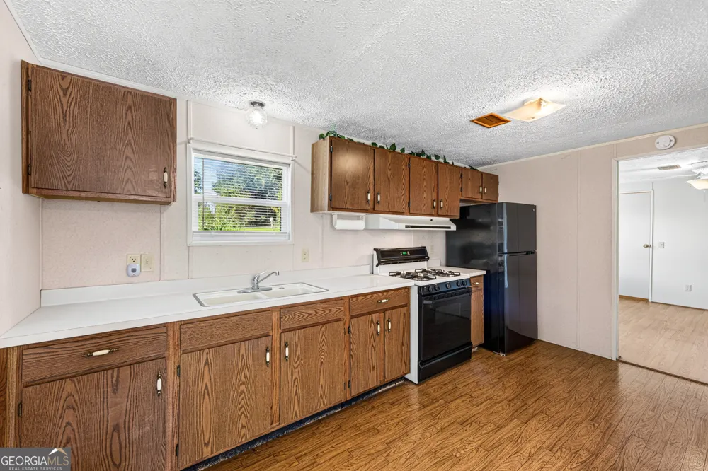 451 Defoor RD Toccoa, GA 30577