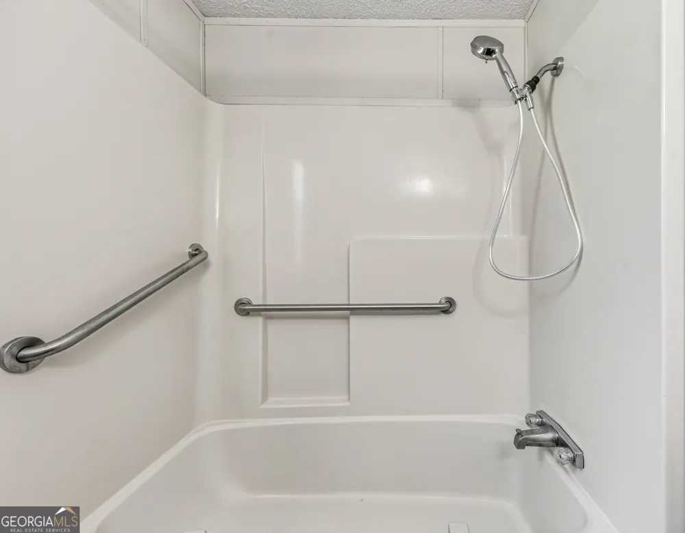 451 Defoor RD Toccoa, GA 30577
