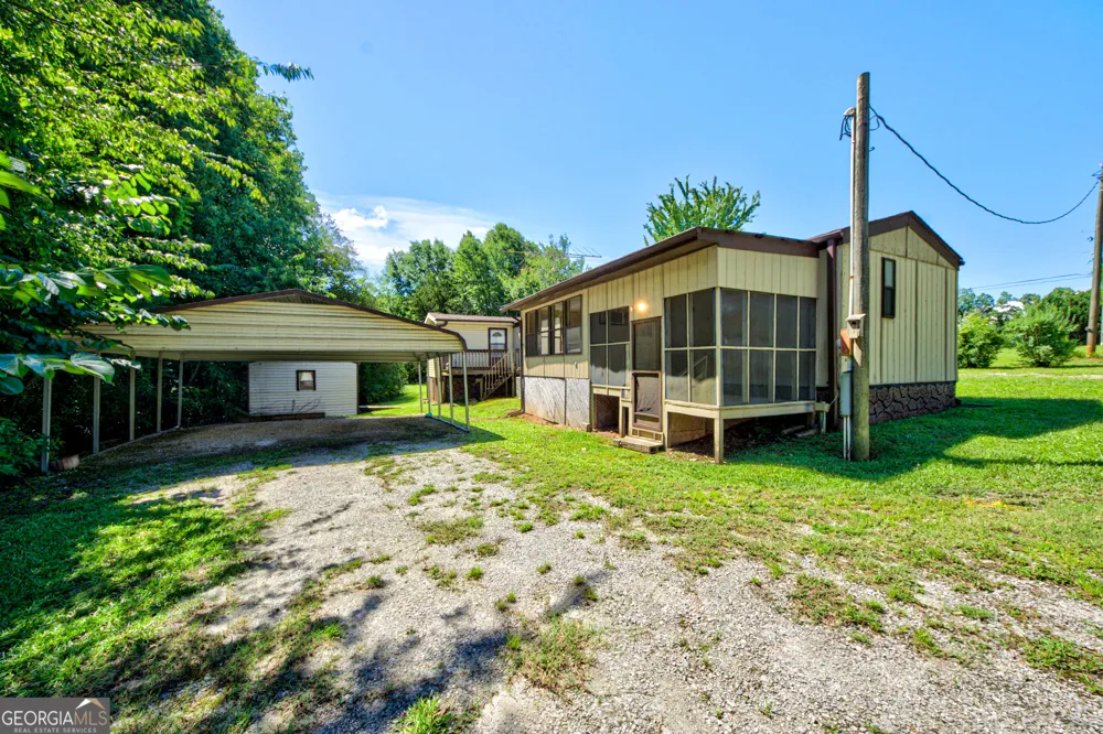 451 Defoor RD Toccoa, GA 30577