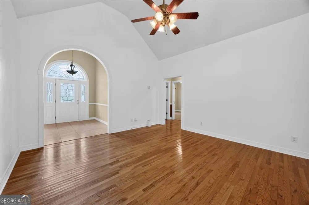 156 Henry DR Gray, GA 31032