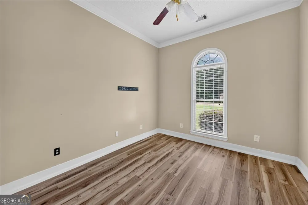 156 Henry DR Gray, GA 31032
