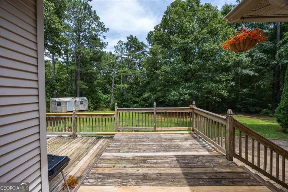 156 Henry DR Gray, GA 31032