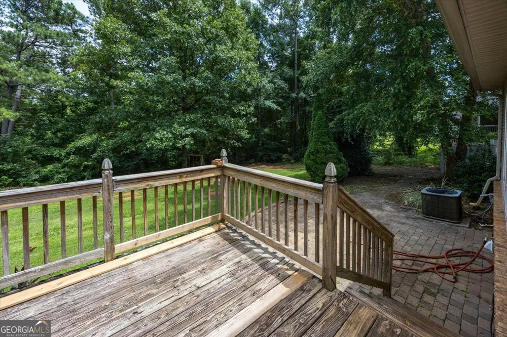 156 Henry DR Gray, GA 31032
