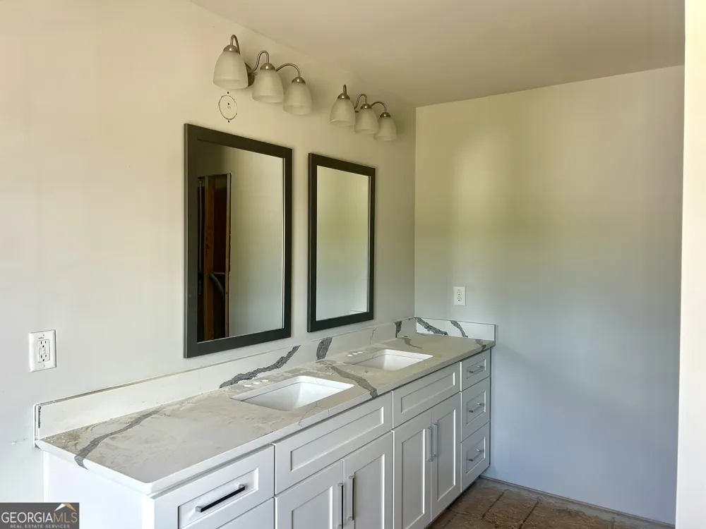 104 Duck Walk WAY Hogansville, GA 30230