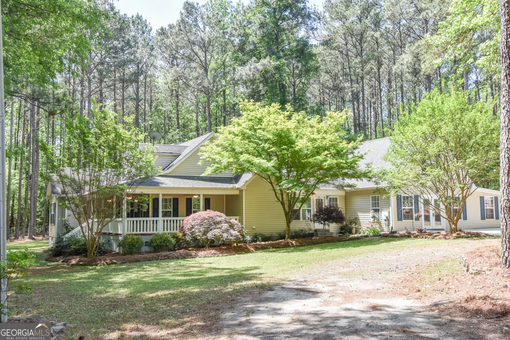 75 Katies CT Meansville, GA 30256
