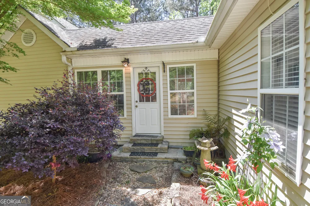 75 Katies CT Meansville, GA 30256