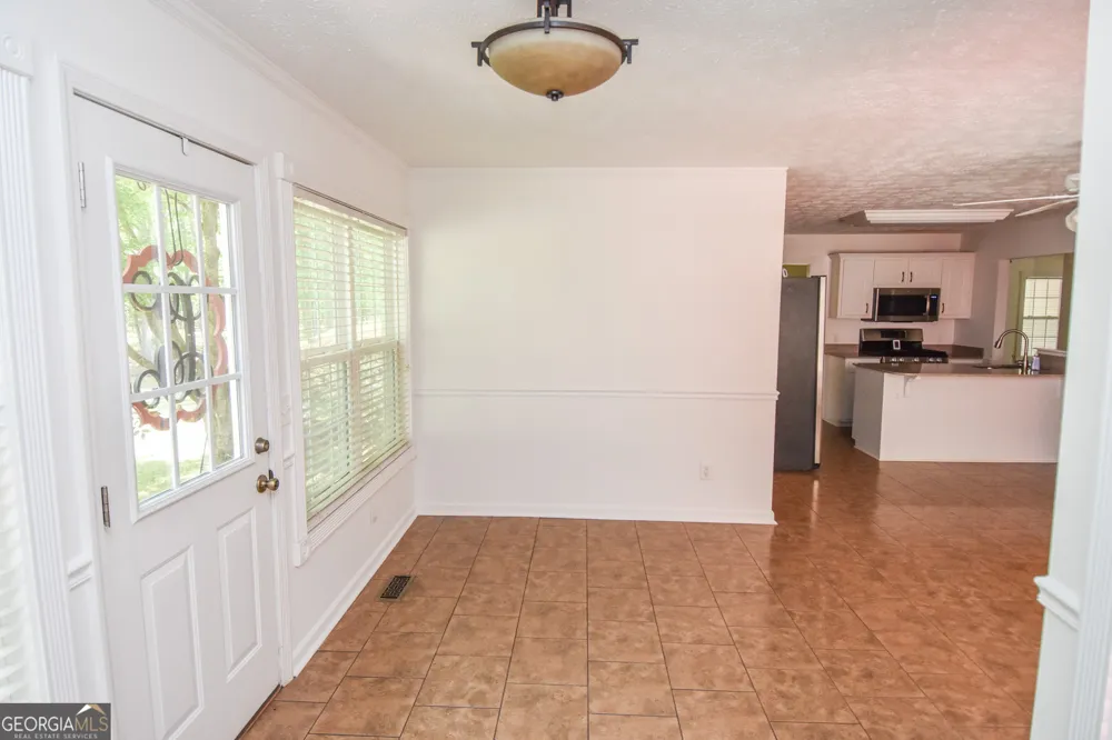 75 Katies CT Meansville, GA 30256