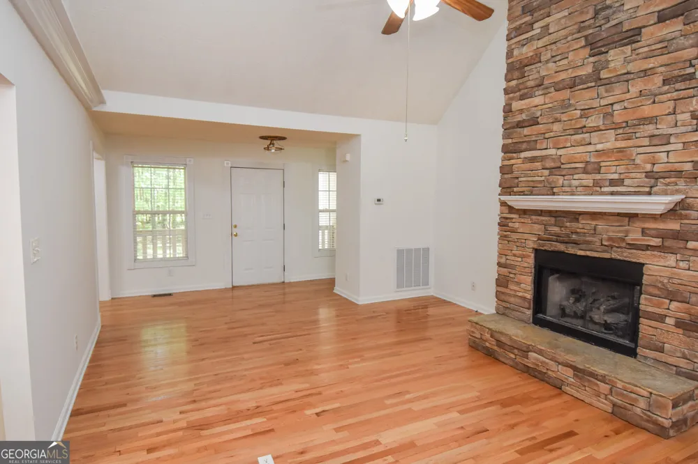 75 Katies CT Meansville, GA 30256