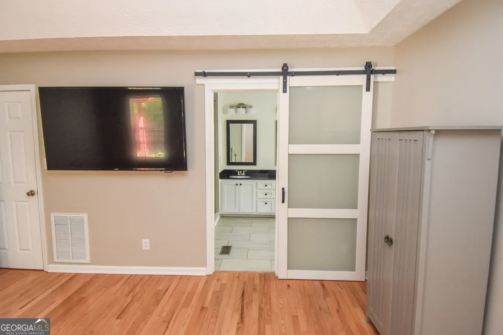 75 Katies CT Meansville, GA 30256