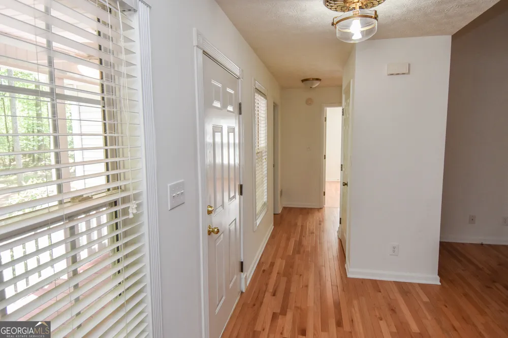 75 Katies CT Meansville, GA 30256
