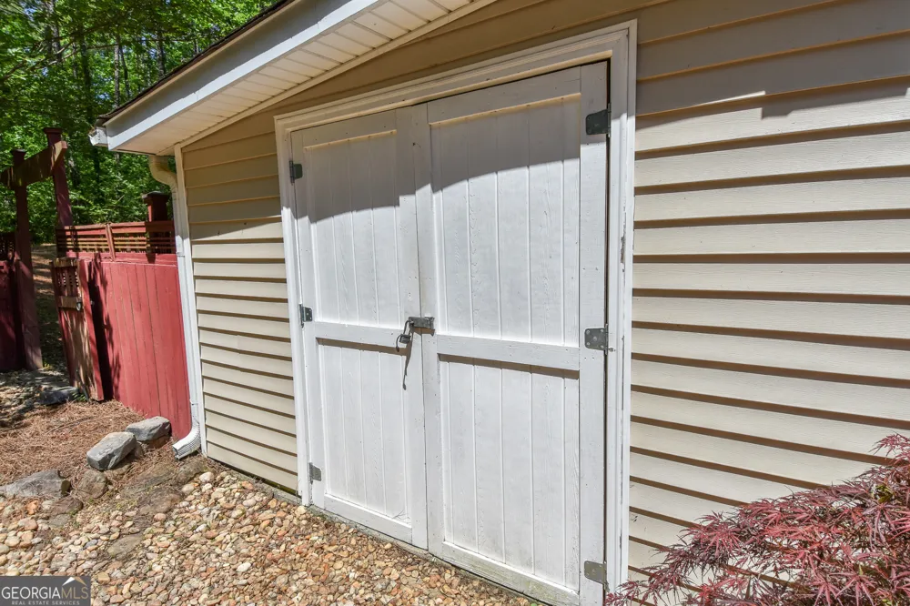 75 Katies CT Meansville, GA 30256