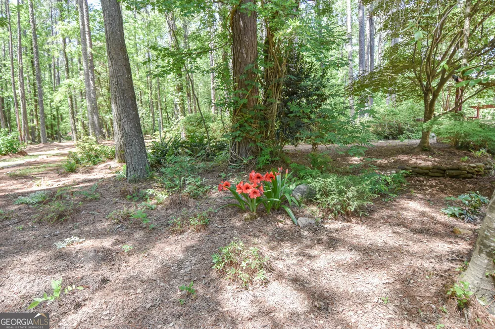 75 Katies CT Meansville, GA 30256