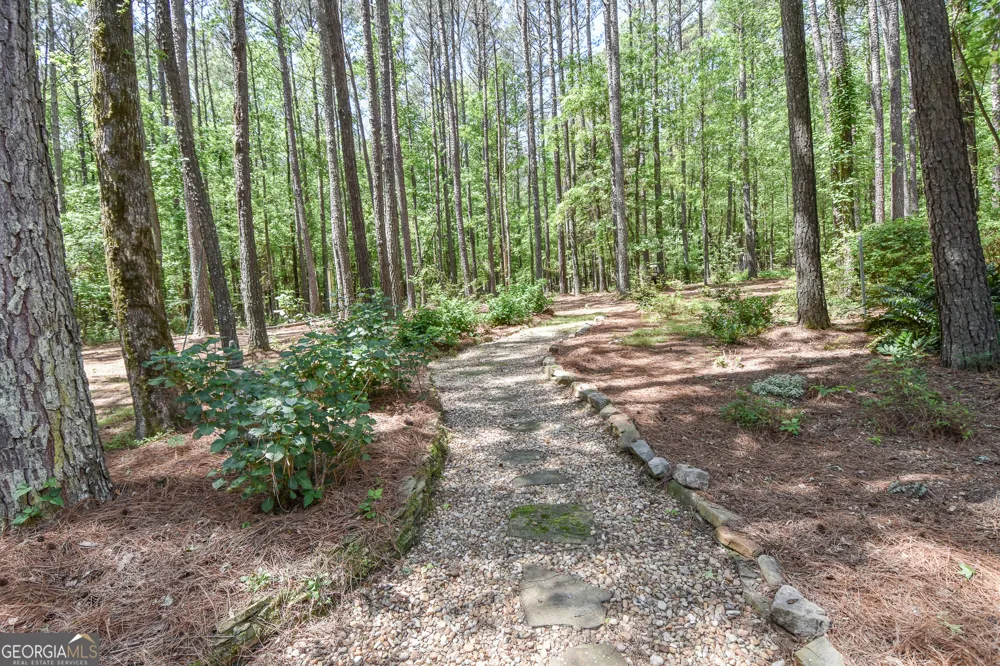 75 Katies CT Meansville, GA 30256