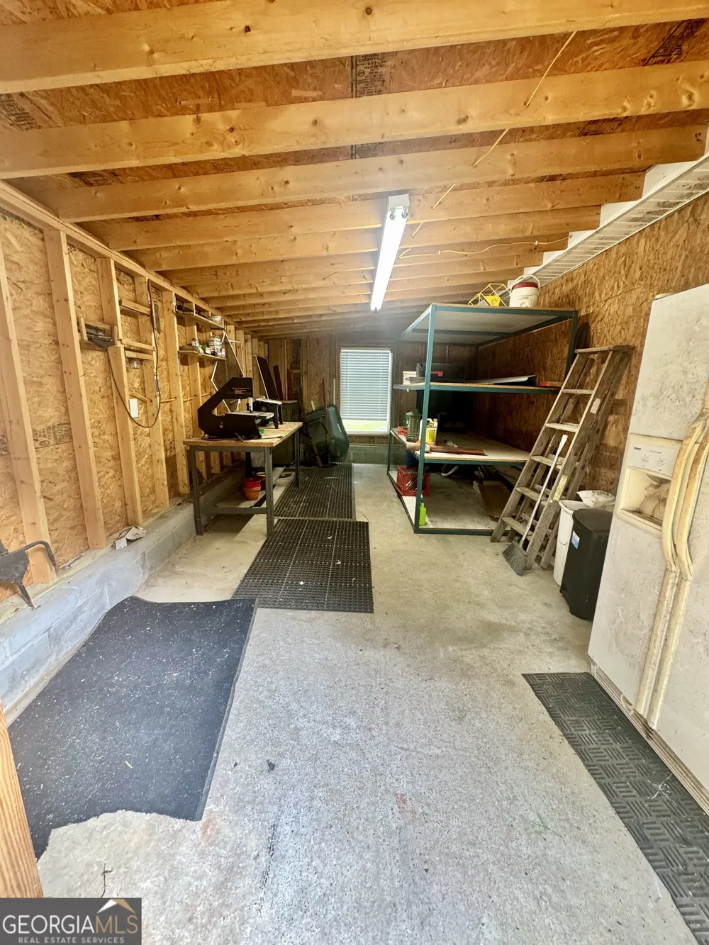 75 Katies CT Meansville, GA 30256