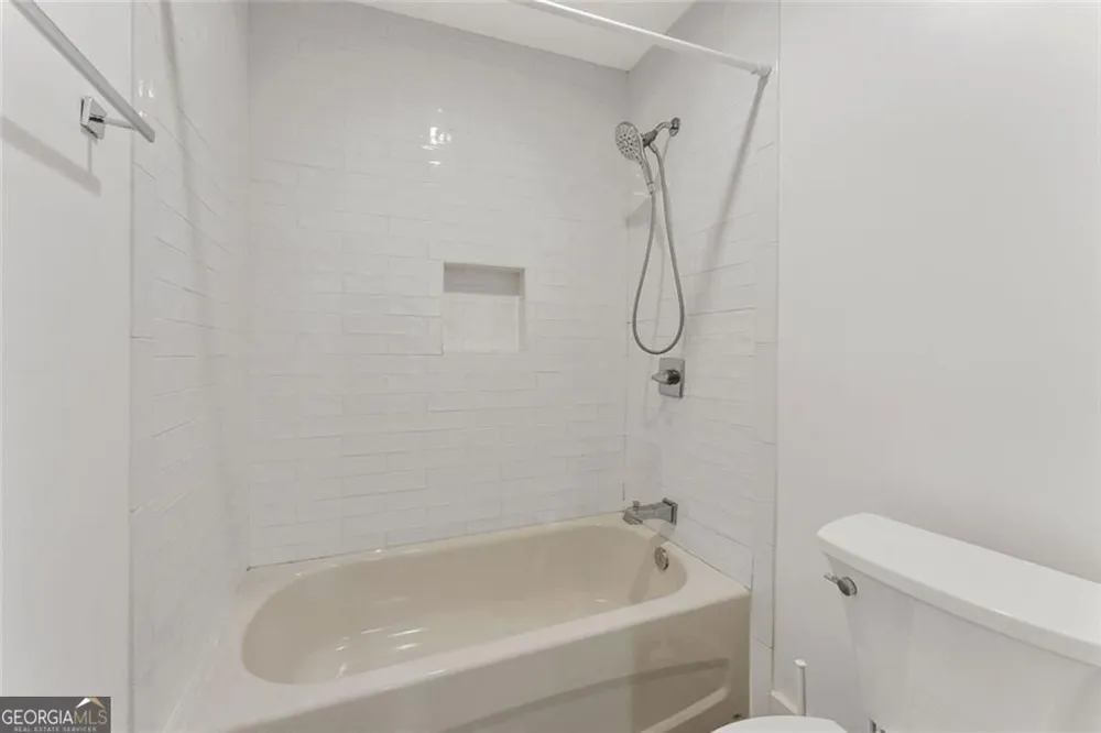 143 Amherst PL NW Atlanta, GA 30327