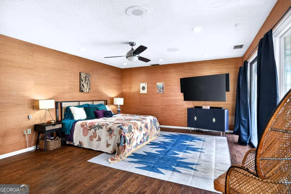 102 Stuart ST Savannah, GA 31405