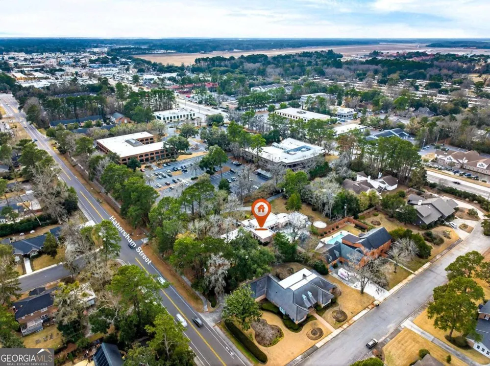 102 Stuart ST Savannah, GA 31405