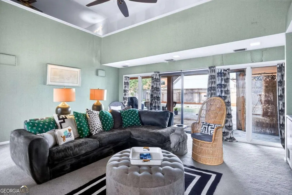 102 Stuart ST Savannah, GA 31405