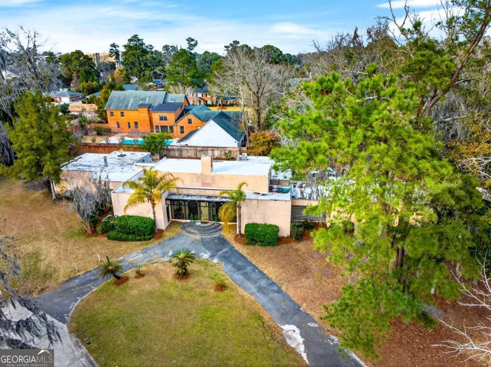 102 Stuart ST Savannah, GA 31405