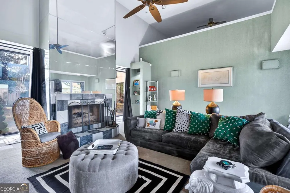 102 Stuart ST Savannah, GA 31405