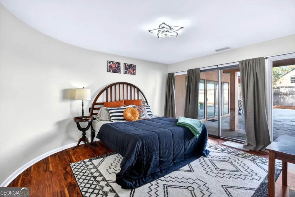 102 Stuart ST Savannah, GA 31405