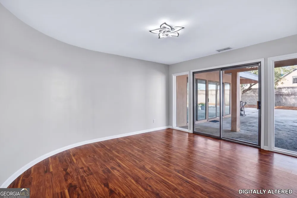 102 Stuart ST Savannah, GA 31405