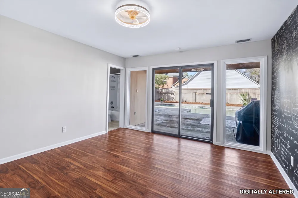 102 Stuart ST Savannah, GA 31405