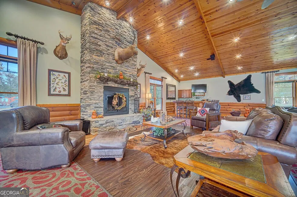 101 Foggy Mtn RD Blairsville, GA 30512