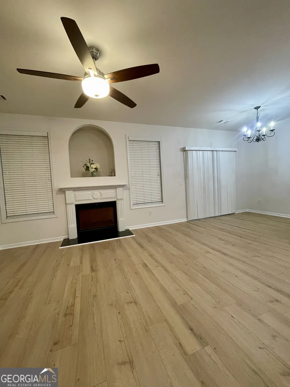 4494 NW Black Hills DR NW Acworth, GA 30101
