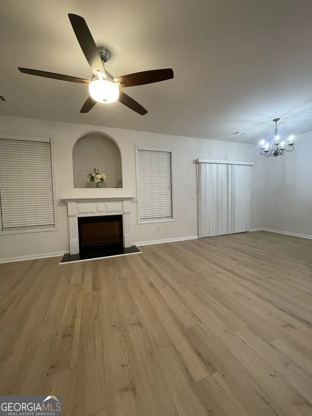 4494 NW Black Hills DR NW Acworth, GA 30101