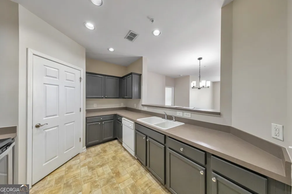 1965 Nocturne DR Alpharetta, GA 30009