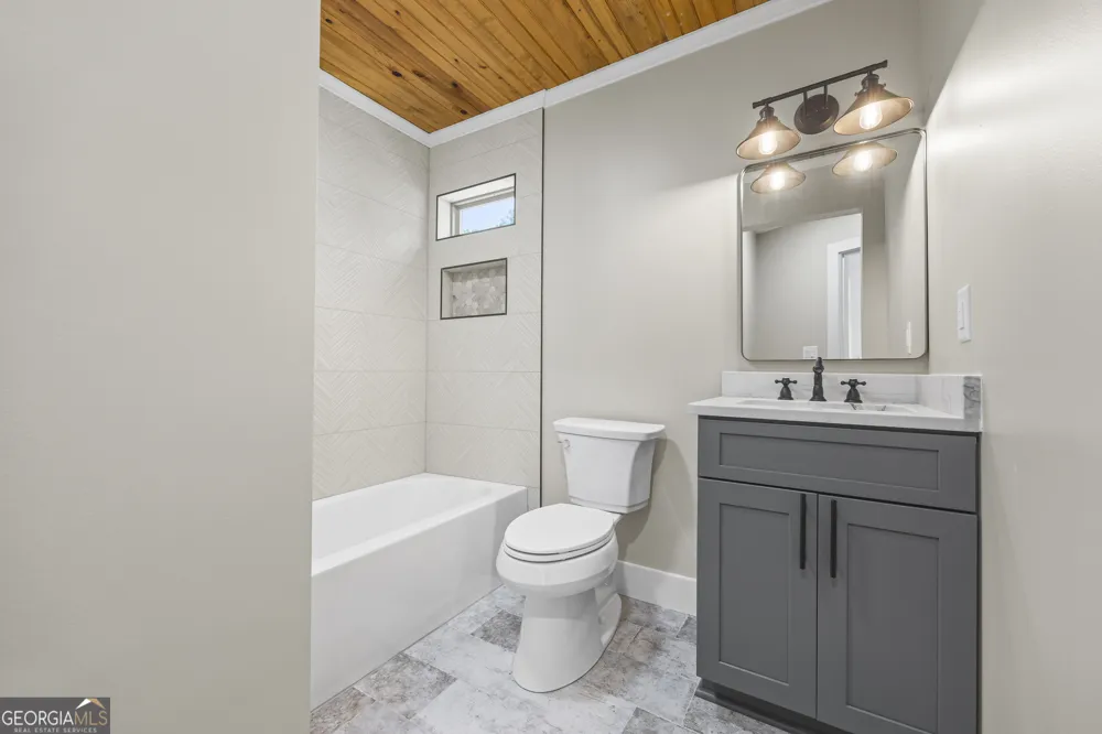 484 Mountain Stream LN Lakemont, GA 30552