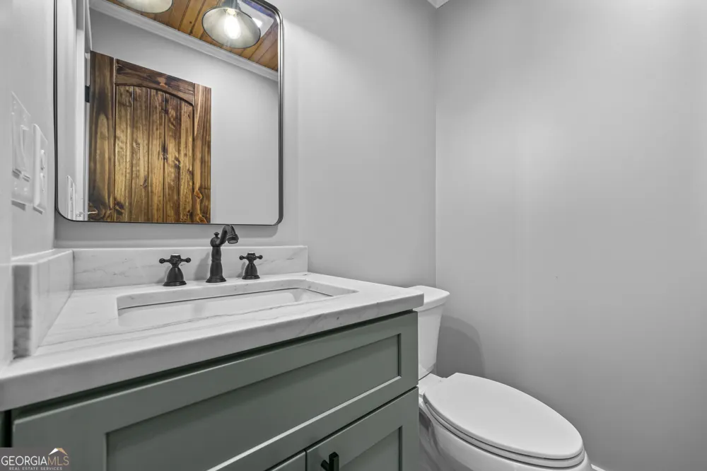 484 Mountain Stream LN Lakemont, GA 30552
