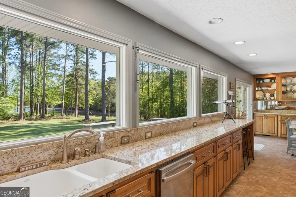 110 Mystic Cove LN Townville, SC 29689