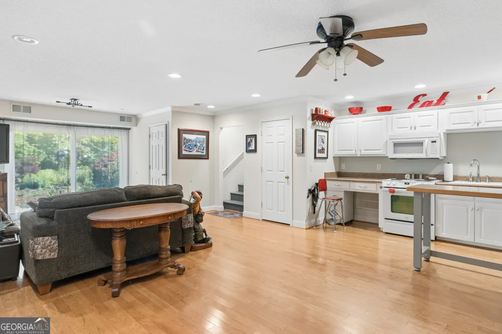 110 Mystic Cove LN Townville, SC 29689