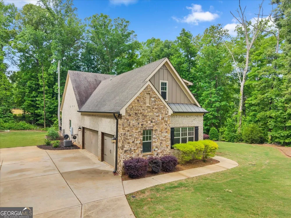 103 Heights AVE Forsyth, GA 31029