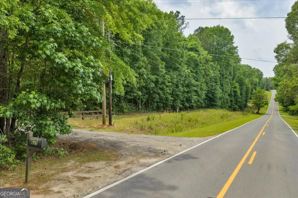 627 Johnstonville RD Barnesville, GA 30204