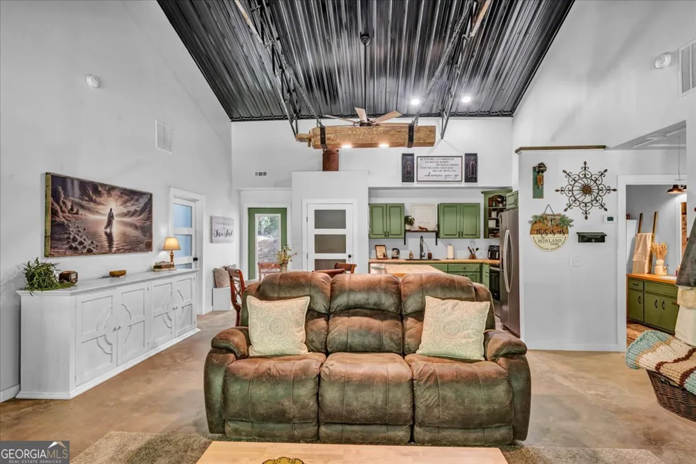 627 Johnstonville RD Barnesville, GA 30204