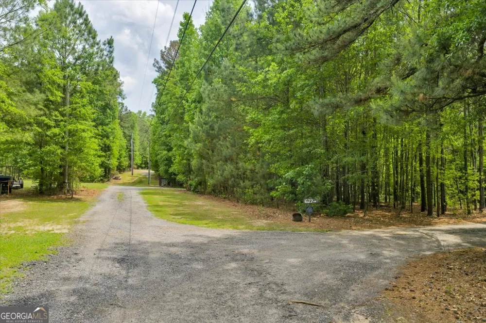 627 Johnstonville RD Barnesville, GA 30204