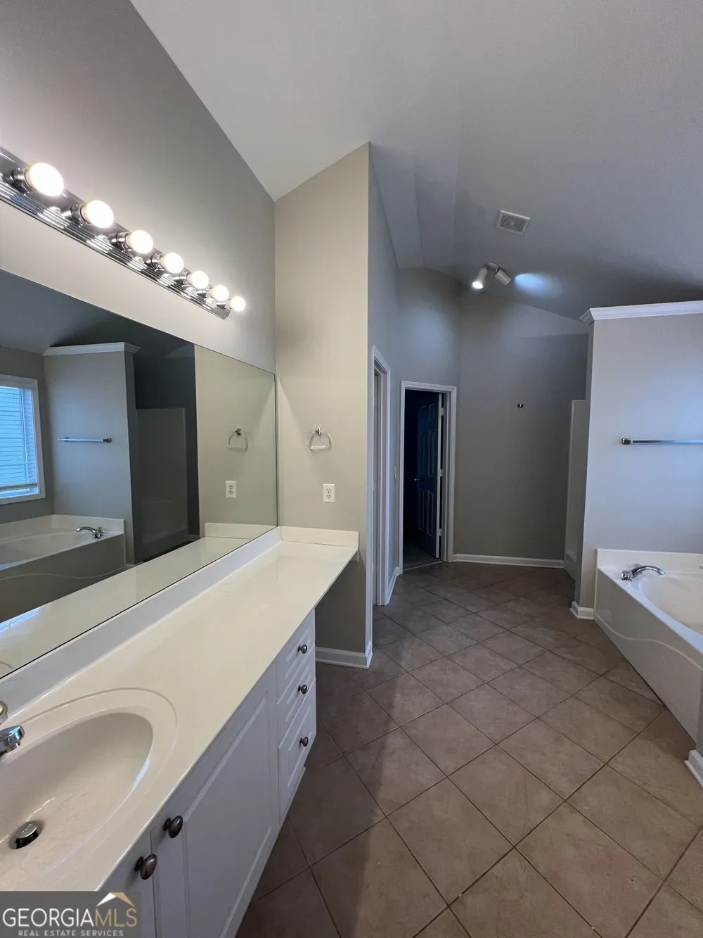 982 Apalachee Run TRL Dacula, GA 30019