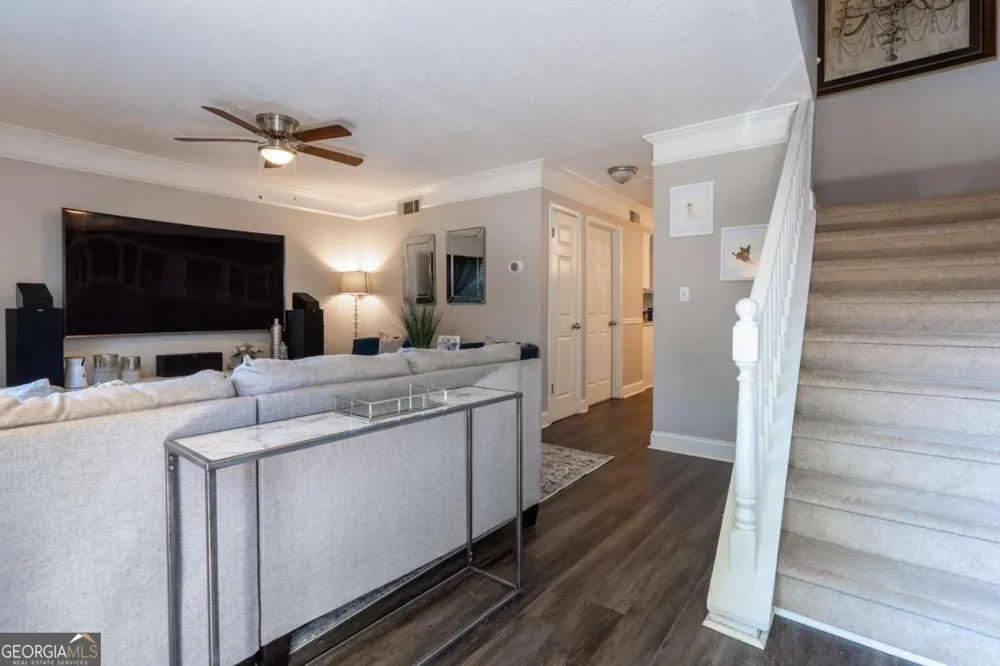 6900 Roswell RD Sandy Springs, GA 30328