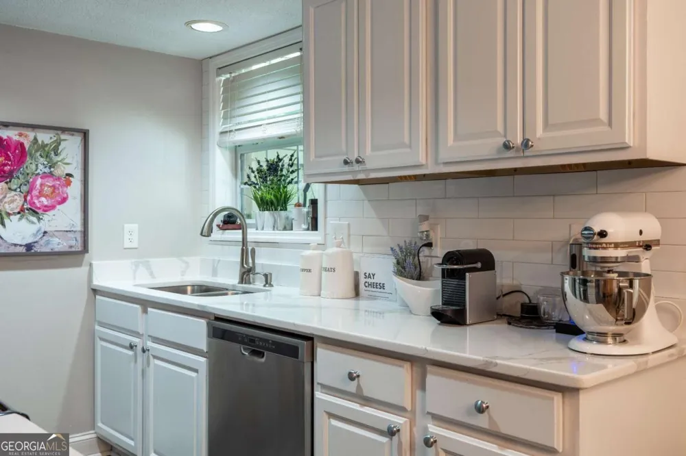6900 Roswell RD Sandy Springs, GA 30328