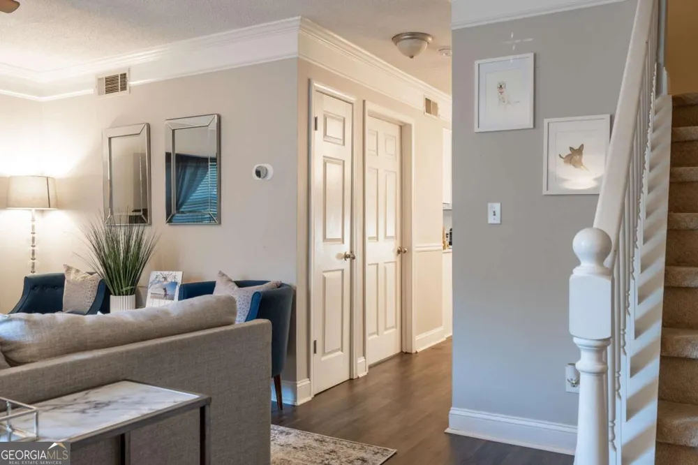 6900 Roswell RD Sandy Springs, GA 30328