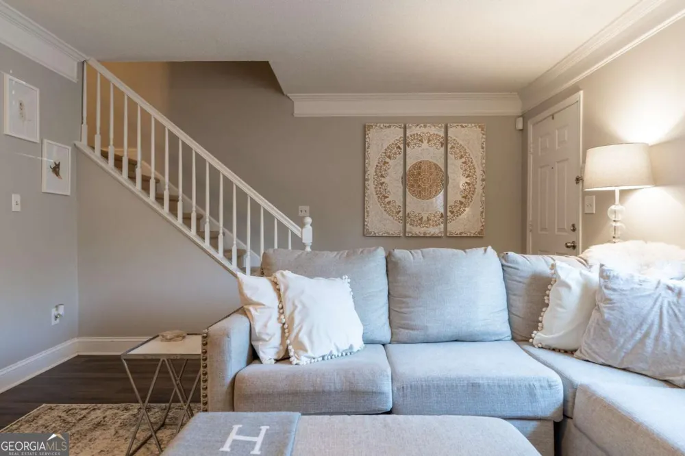 6900 Roswell RD Sandy Springs, GA 30328