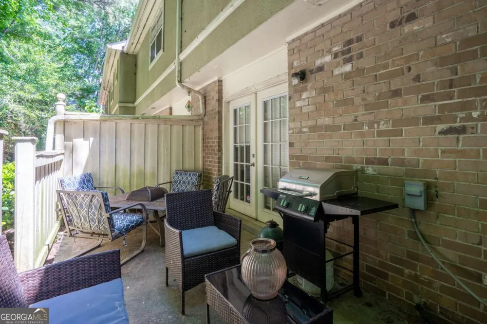 6900 Roswell RD Sandy Springs, GA 30328