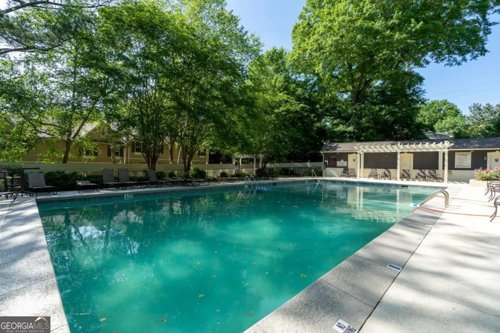 6900 Roswell RD Sandy Springs, GA 30328