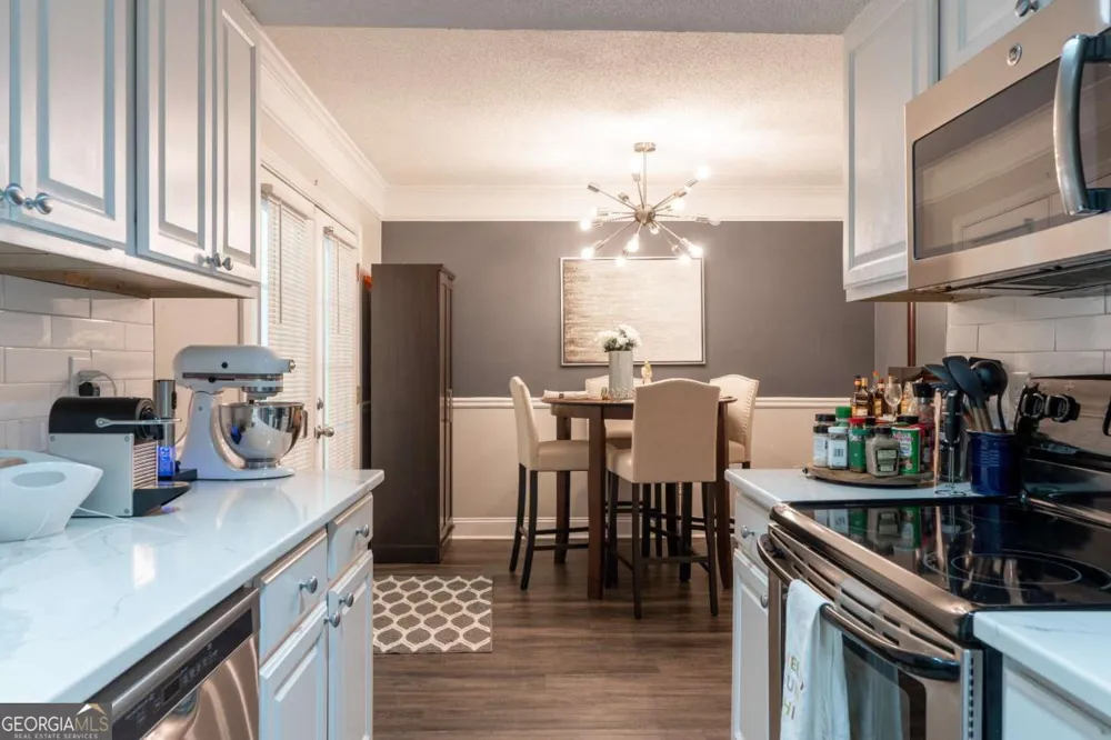6900 Roswell RD Sandy Springs, GA 30328